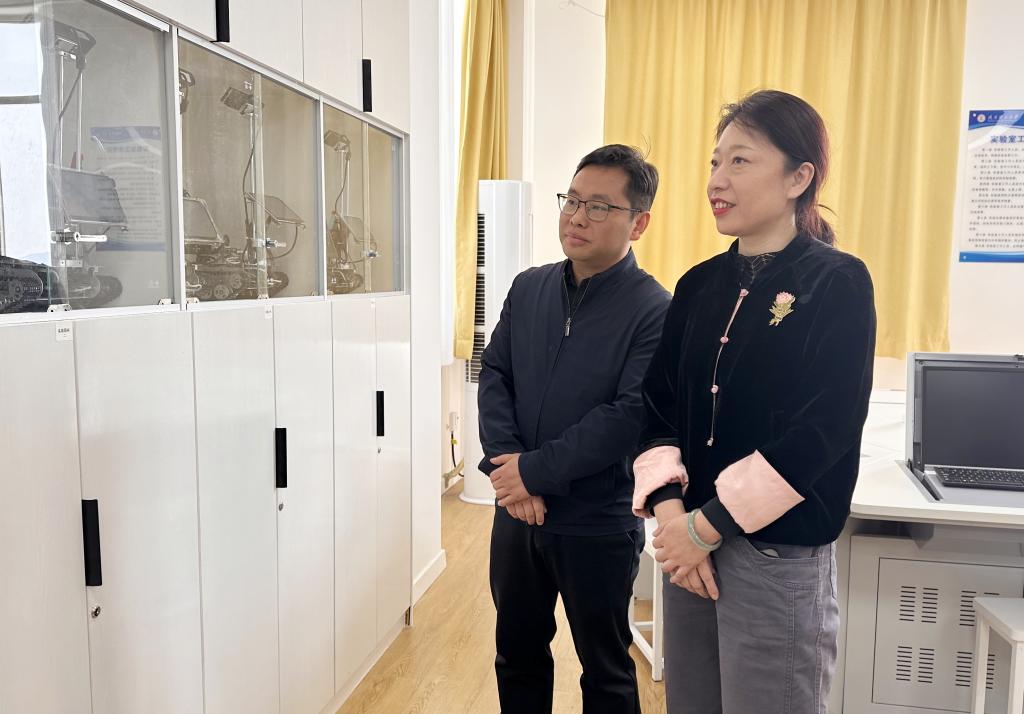 说明: https://www.xacxxy.com/__local/E/BA/43/5631918417AAAD090671C2BA760_C592705C_134D0.jpg
